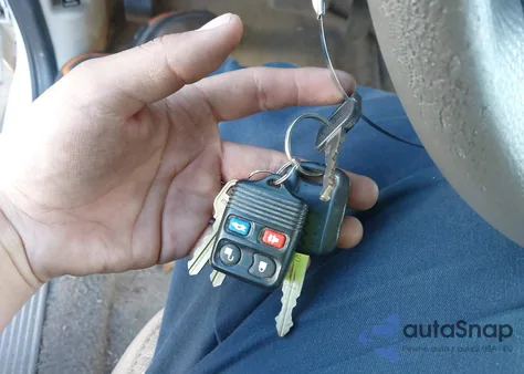 2006 Mercury Grand Marquis Ls z USA, uszkodzony, nr VIN 2MEFM75W56X619030